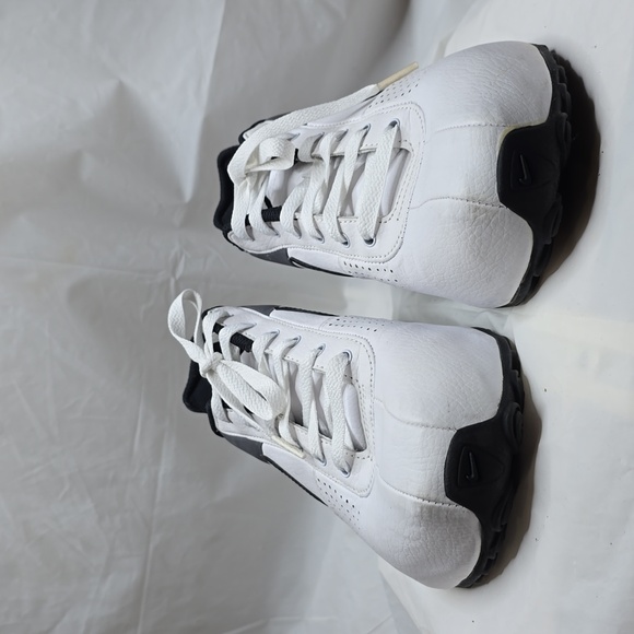 Limited Edition Nike Shox Deliver in White-Black-Dark Grey Size 8.5 with Box - Picture 4 of 11